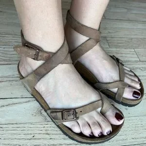 yara birkenstock 38